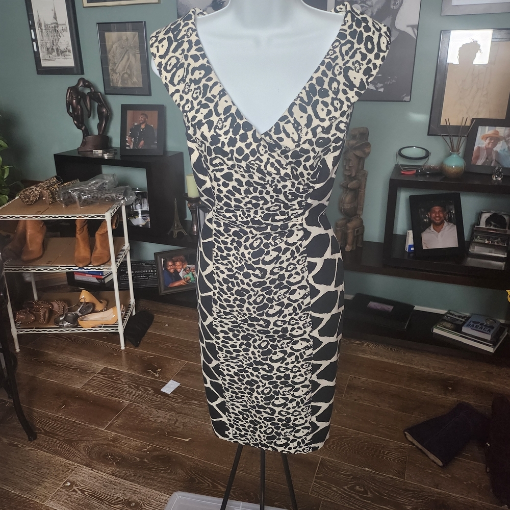 Kay Unger Black & Cream Animal-Print V-Neck Sheath Dress